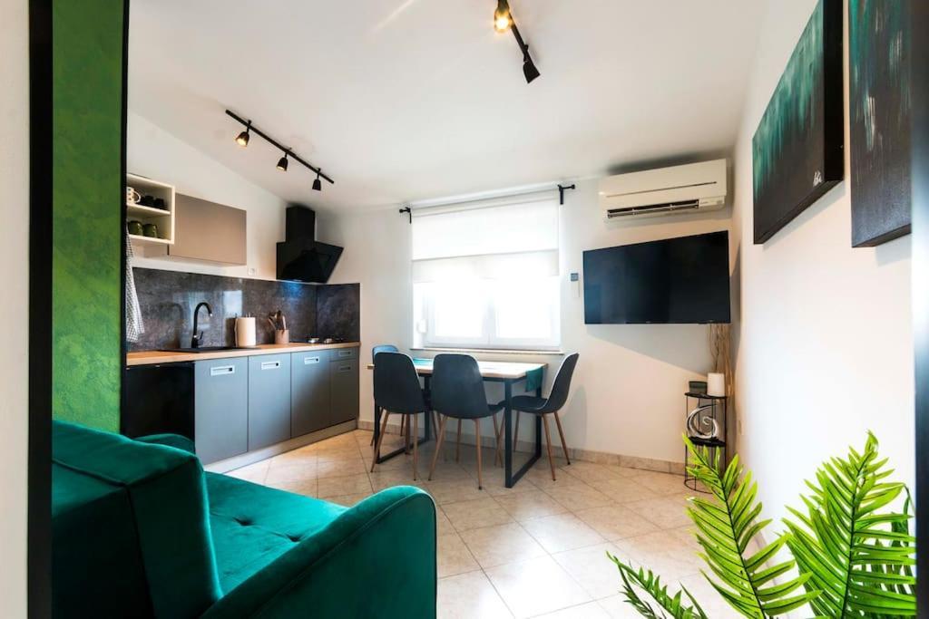 Apartman Smaragd Fažana Екстериор снимка