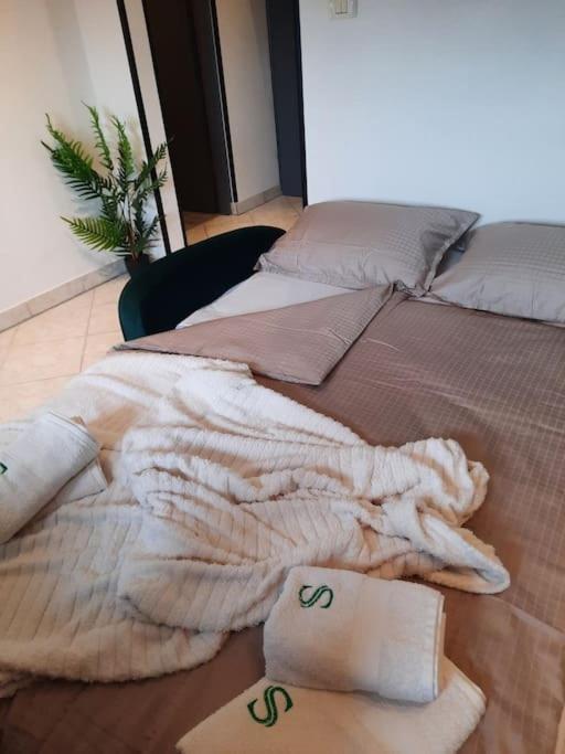 Apartman Smaragd Fažana Екстериор снимка